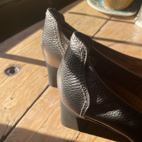 Clark's Women's Heel NWT Pewter Metallic Silver Pebble Leather Size 8.5 - Picture 4 of 8